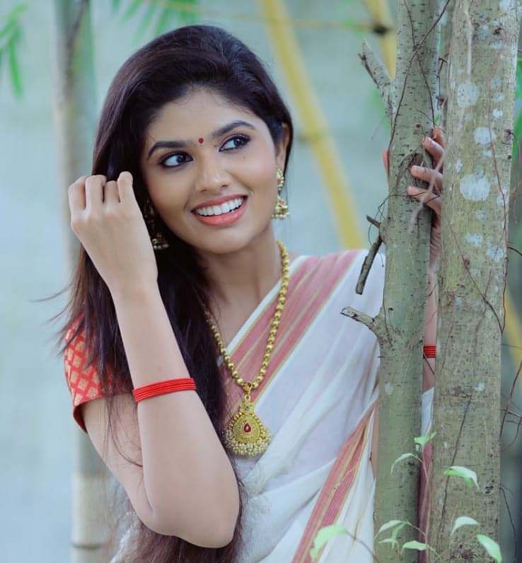 Hottest Malayalam Actress, Sexy Mallu Aunty 10