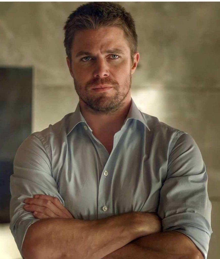 Stephen Amell Biography, Age, Height, Girlfriend - mrDustBin