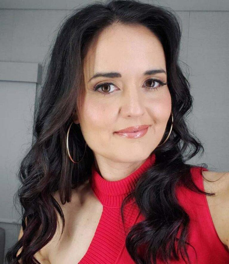 Danica McKellar Biography, Age, Height, Boyfriend - mrDustBin