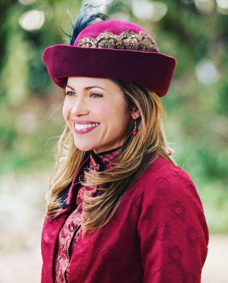 Pascale Hutton Biography, Age, Height, Husband mrDustBin