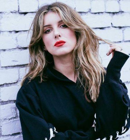 Shenae grimes christmas incorporated