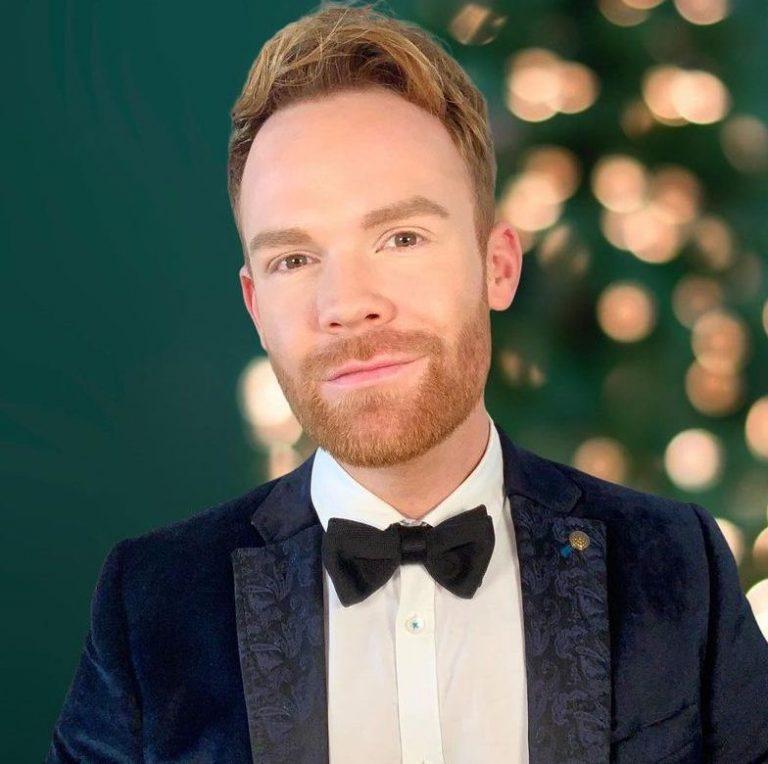 30 Famous QVC UK Presenters Male & Female in 2024 mrDustBin