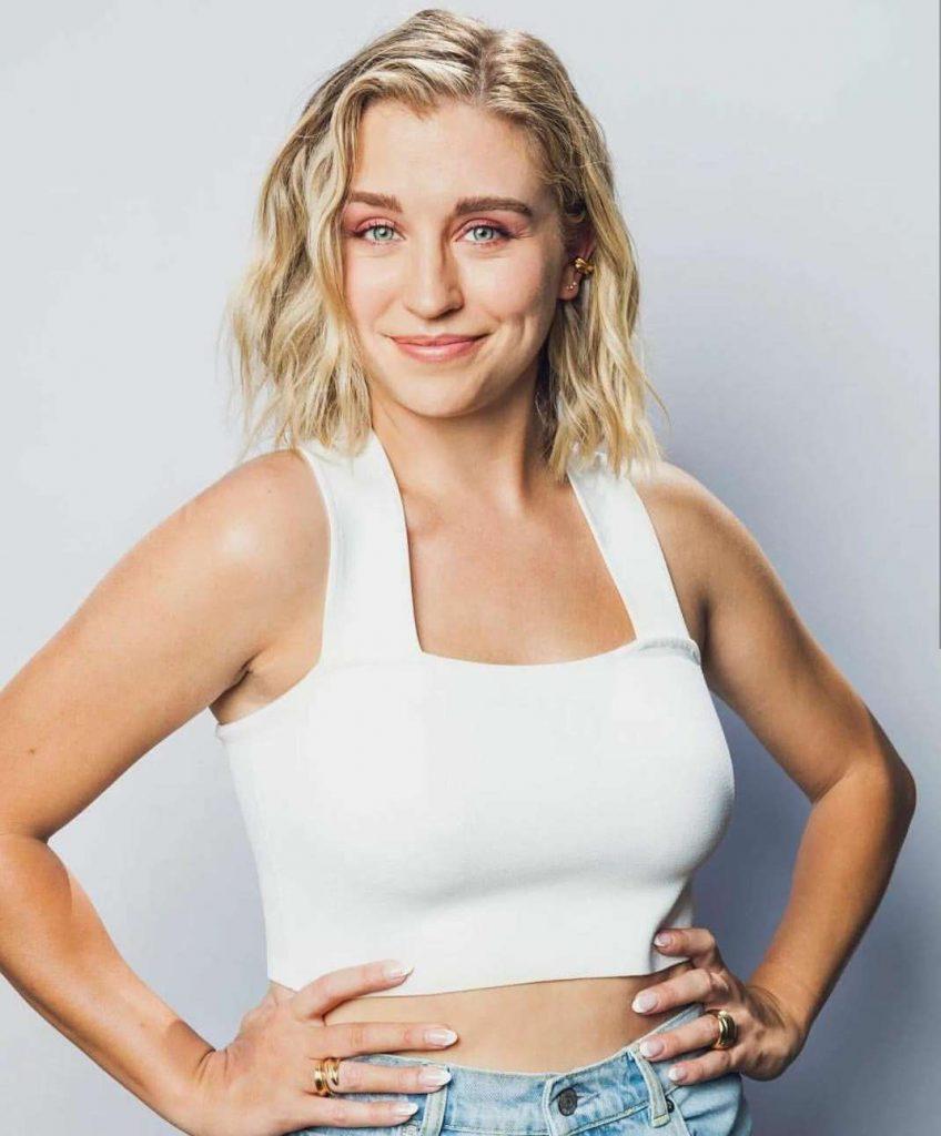 Taylor Misiak Biography (Age, Height, Boyfriend & More) mrDustBin