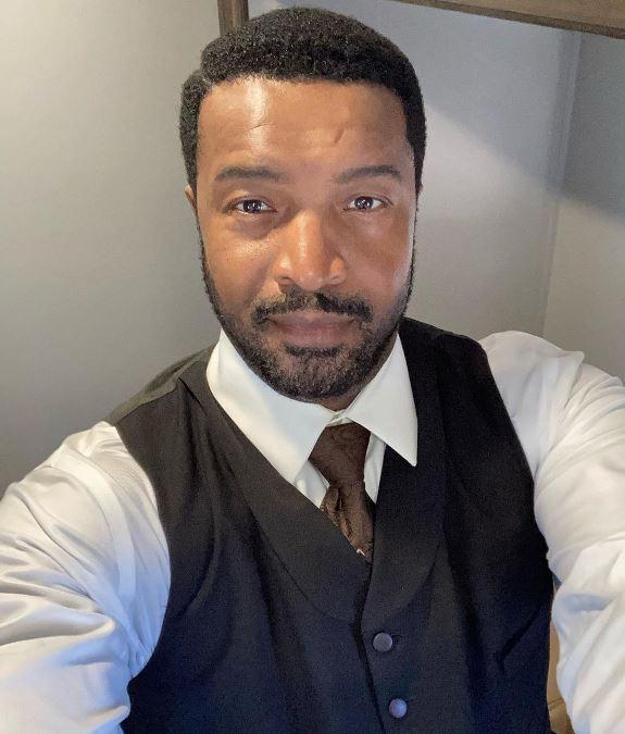 Roger Cross Biography (Age, Height, Weight, Girlfriend, Family, Career & More)