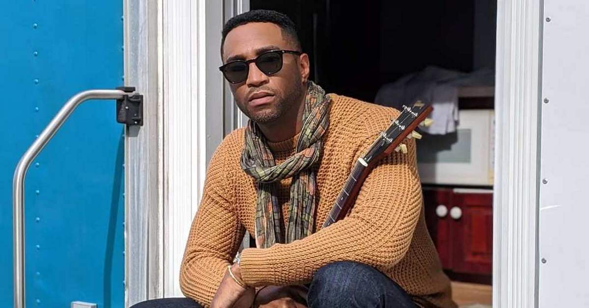 Brooks Darnell Biography, Age, Height, Girlfriendrd mrDustBin