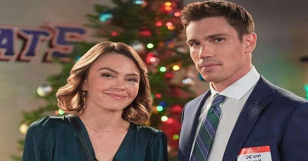 Christmas Class Reunion Hallmark Movie 2022rd mrDustBin