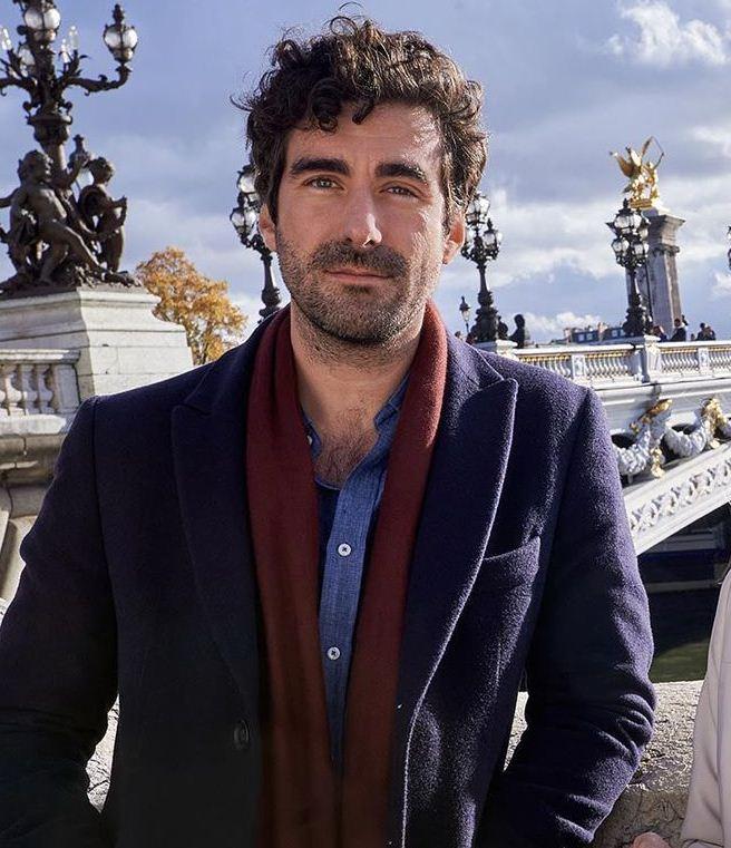 Nicholas Actor A Paris Proposal mrDustBin