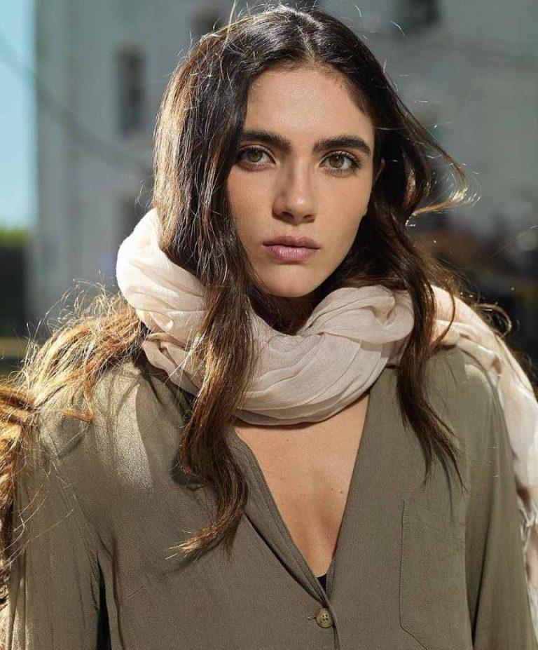 Arienne Mandi Biography, Age, Height & Boyfriend mrDustBin