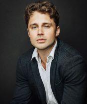 Max Lloyd-Jones Biography, Age, Height & Girlfriend - mrDustBin