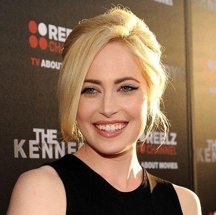 Charlotte Sullivan Biography (Age, Height, Weight, Husband, Family, Career & More)