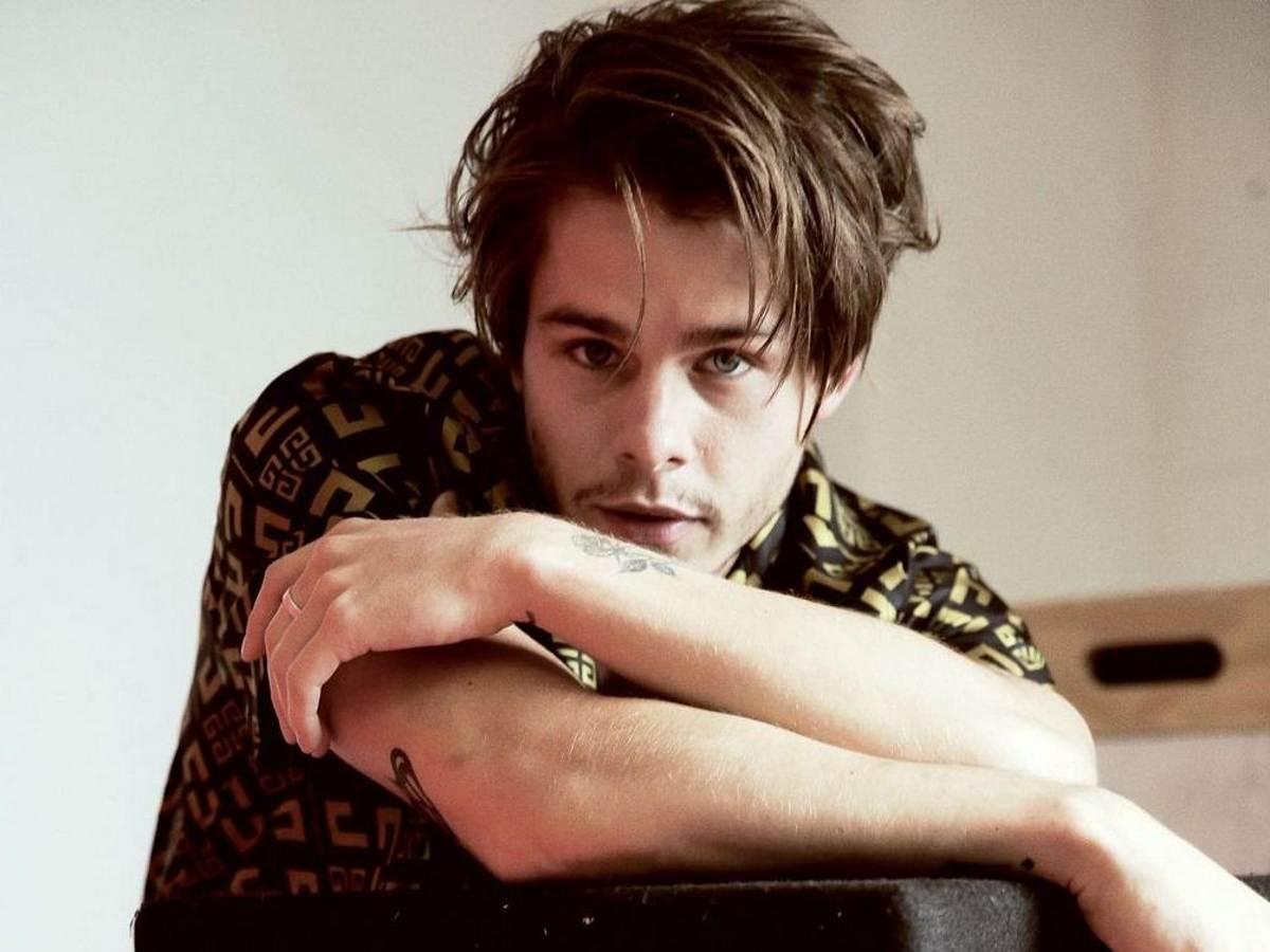 Jake Manley Biography, Age, Height, Girlfriend-rd - mrDustBin