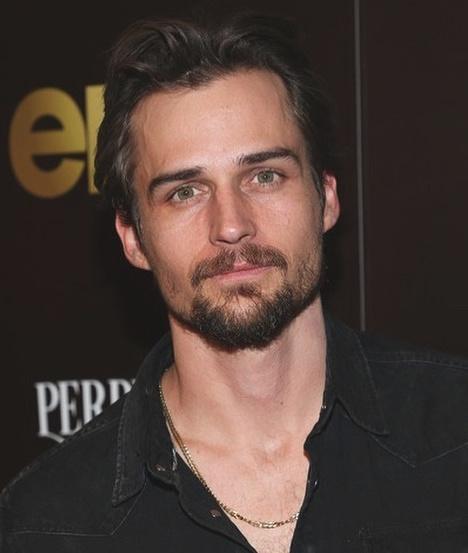 Jon Ecker Biography (Age, Height, Weight, Wife, Family, Career & More)