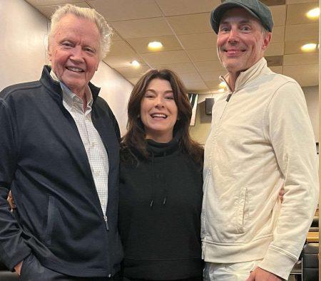 Jon Voight Biography, Age, Height & Wife - mrDustBin