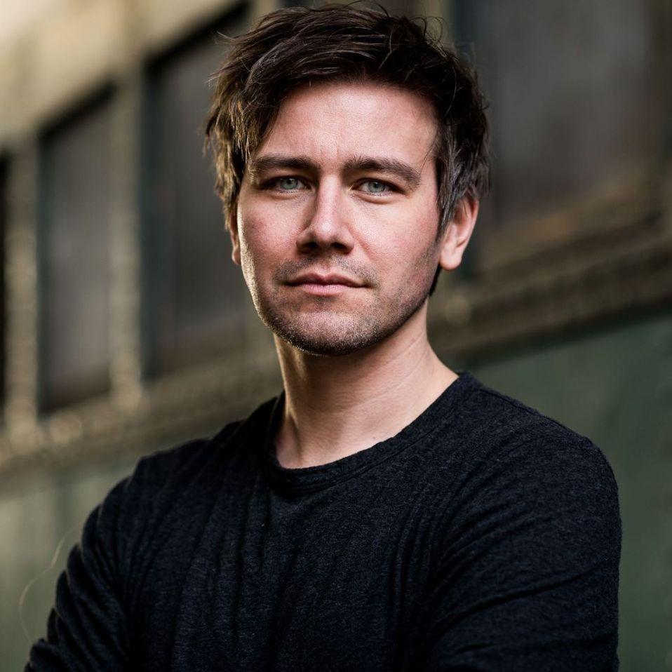 Torrance Coombs Biography, Age, Height & Girlfriend - mrDustBin