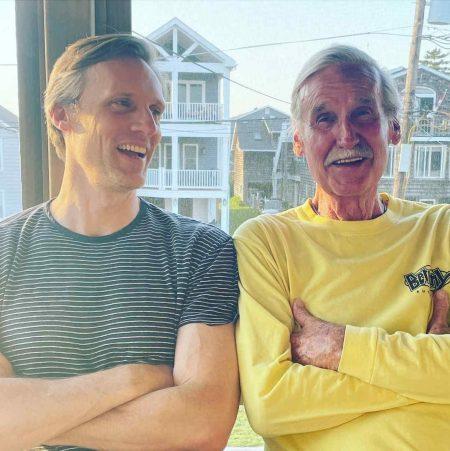 Teddy Sears Biography, Age, Height & Wife - mrDustBin