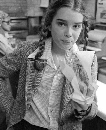 Brooke Shields Biography, Age, Height & Husband - mrDustBin