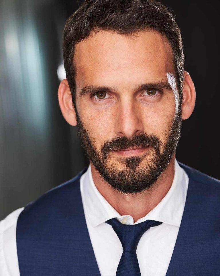 Eric Aragon Biography, Age, Height & Wife - mrDustBin