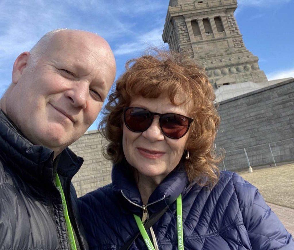 Beverley Elliott Biography, Age, Height & Husband - mrDustBin