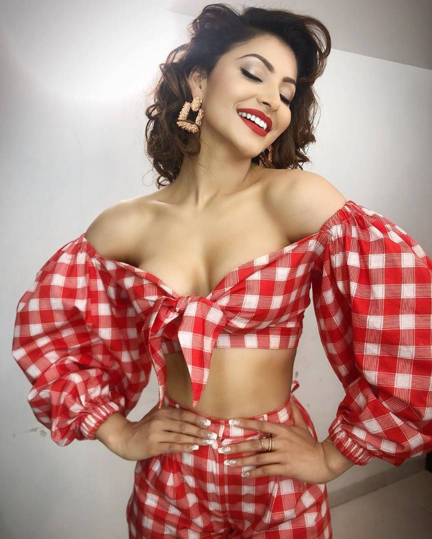 उर्वशी रौतेला जीवनी Urvashi Rautela biography in hindi